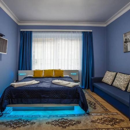 Luxury Air-Conditioned Family Apartment Spitalska Old Town Bratislava Luaran gambar