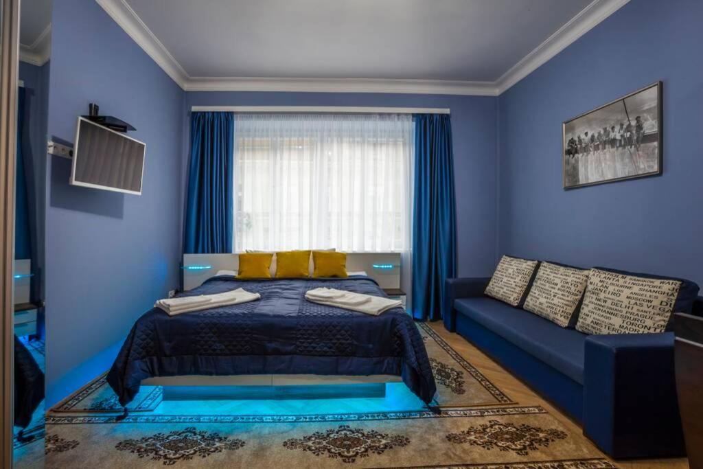 Luxury Air-Conditioned Family Apartment Spitalska Old Town Bratislava Luaran gambar