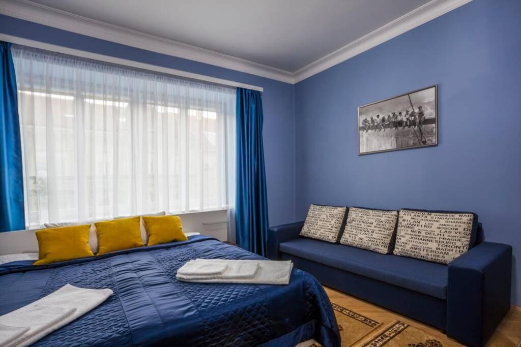 Luxury Air-Conditioned Family Apartment Spitalska Old Town Bratislava Luaran gambar